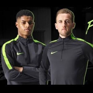 Nike Training Shirt Midlayer Drill - Black/Electric Green